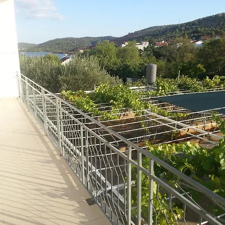 Guest house Jevic Raslina